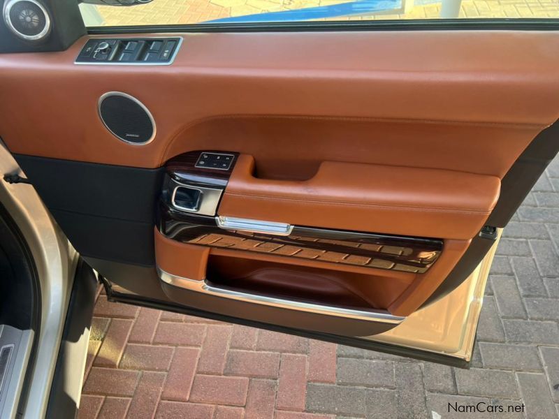 Land Rover Range Rover 5.0 V8 in Namibia