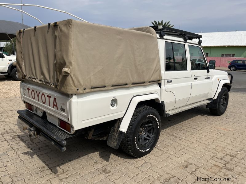 Toyota LAND CRUISER 4.0 V6 P/U D/C in Namibia