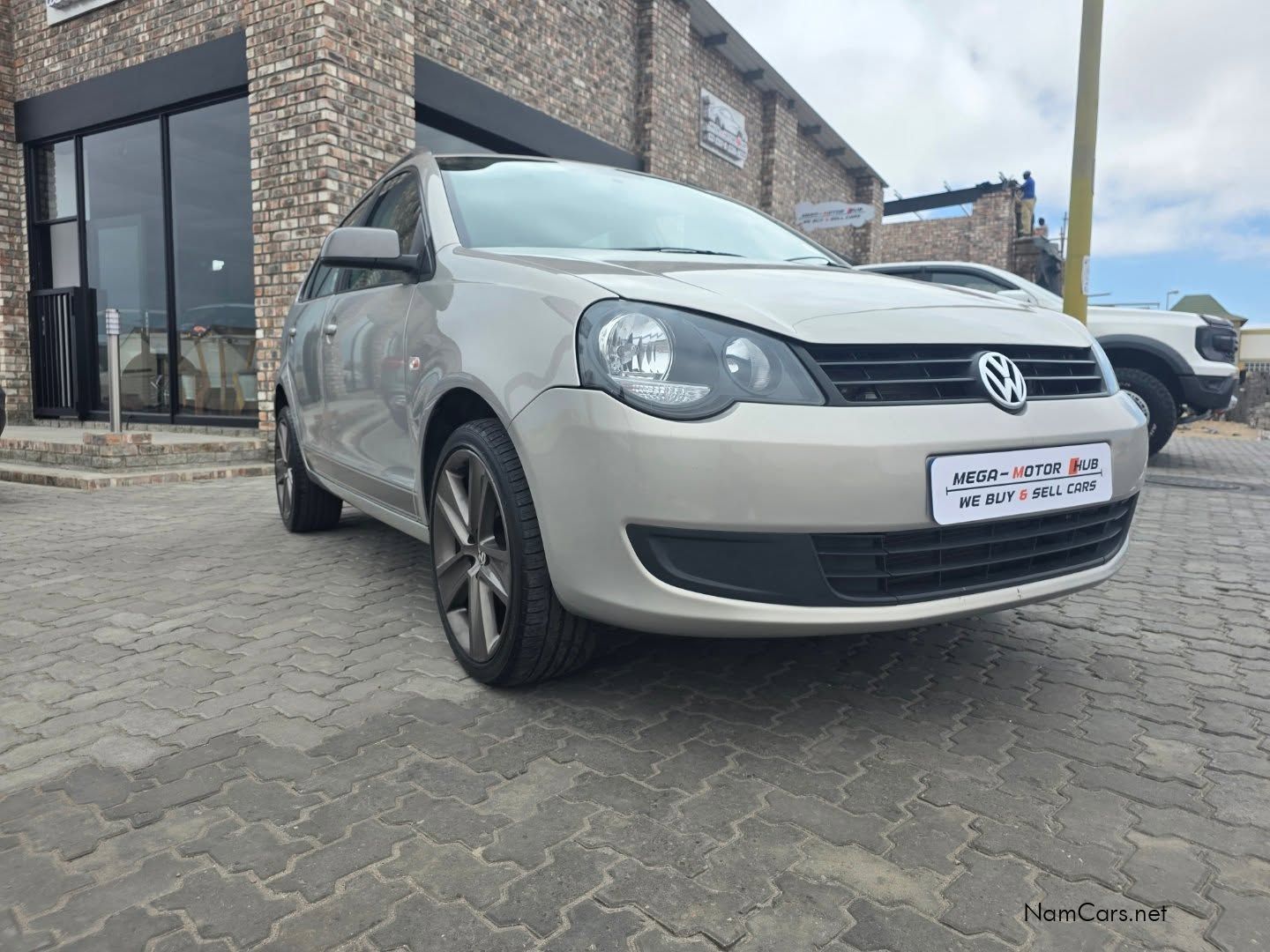 Volkswagen POLO VIVO 1.6 MAXX M/T //NO DEPOSIT// in Namibia