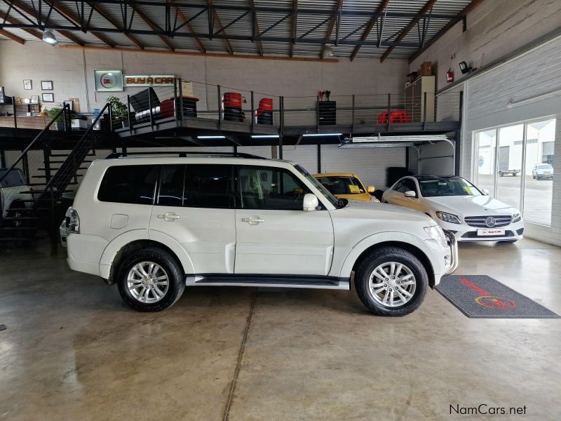 Mitsubishi Mitsubishi Pajero 3.2 DID GLS AT 4X4 in Namibia