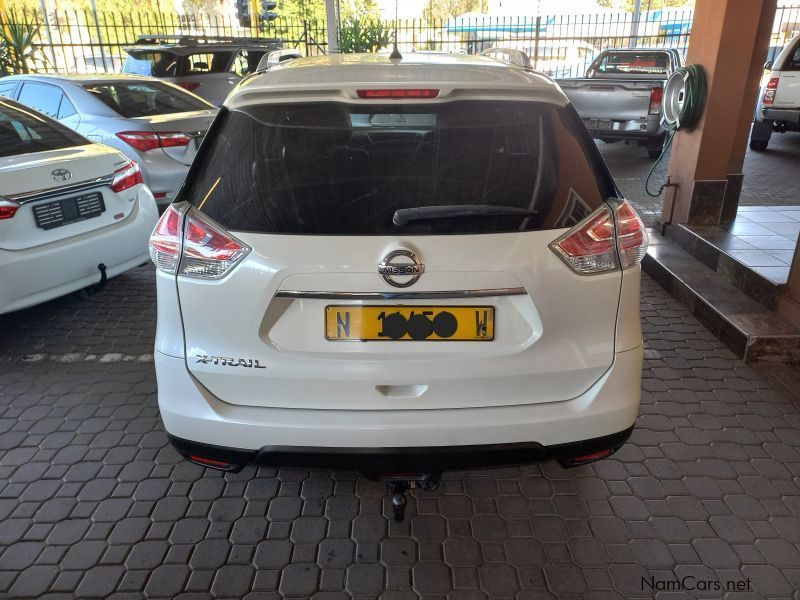 Nissan X-trail 2.5CVT Accenta 4x4 in Namibia