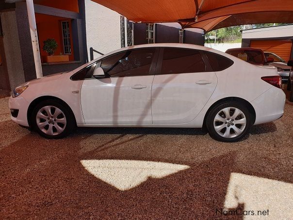 Opel Astra 1.6i Essentia in Namibia