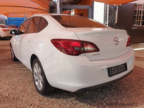Opel Astra 1.6i Essentia in Namibia