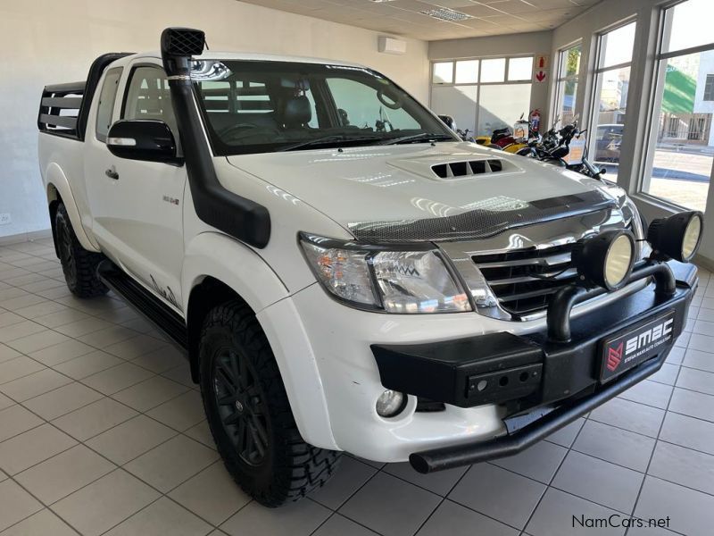 Toyota Hilux DAKAR E-Cab 3.0 D4D 4x4 in Namibia