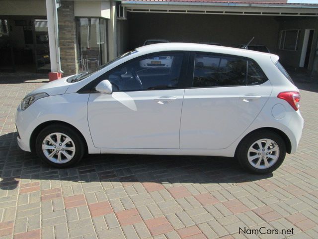 Hyundai i10 Grand Fluid in Namibia