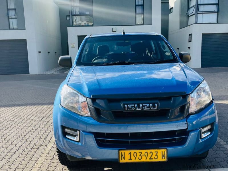 Isuzu KB300 2.0l in Namibia