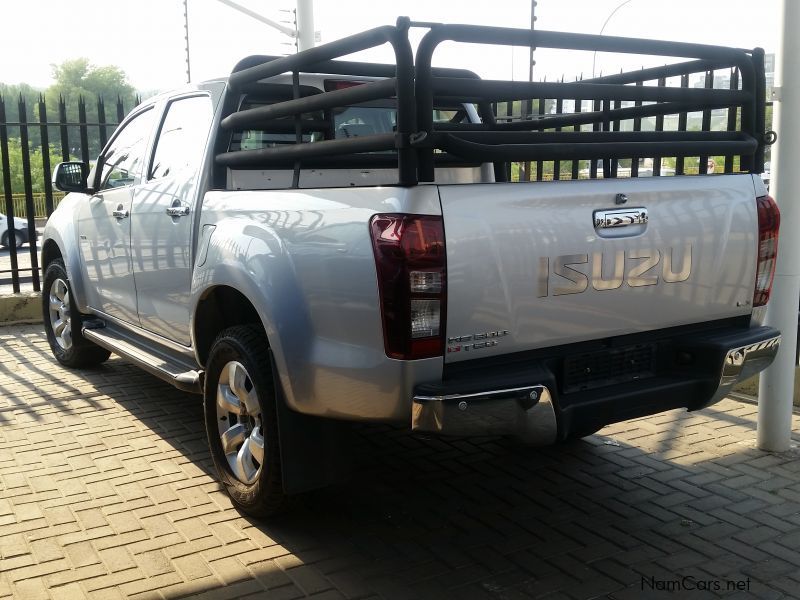 Isuzu KB300 TDi DC 4x4 in Namibia