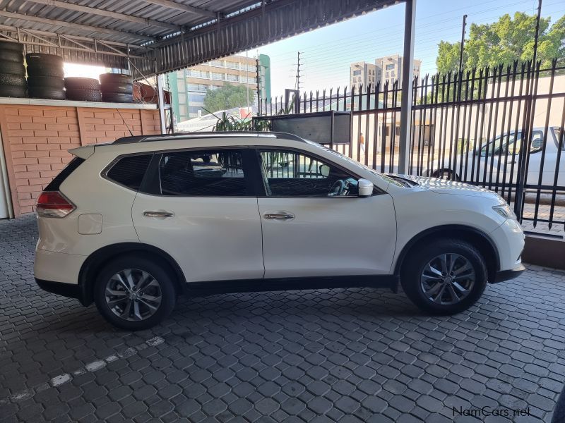 Nissan X-trail 2.0XE 2x4 in Namibia