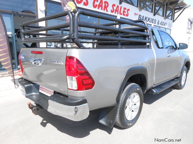 Toyota HILUX RAIDER 2.8 E/CAB 4X4 in Namibia