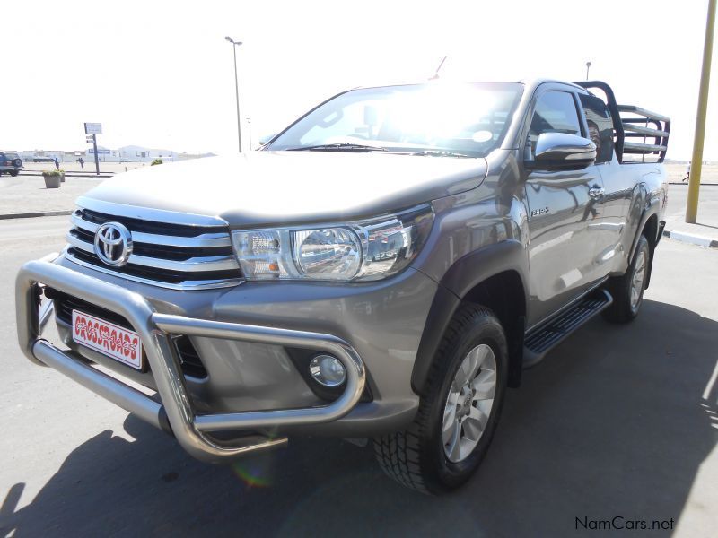 Toyota HILUX RAIDER 2.8 E/CAB 4X4 in Namibia