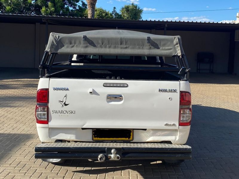 Toyota Hilux 3.0 D4D Ext Cab Legend 45 in Namibia