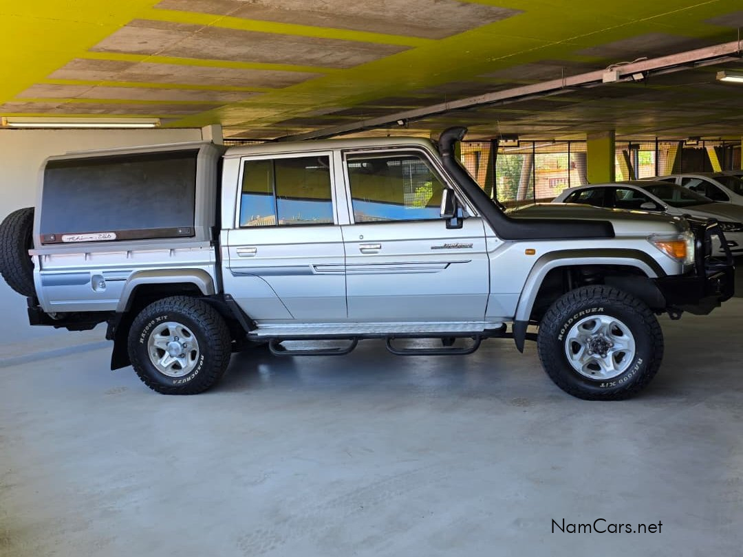 Toyota Land Cruiser 79 4.5D V8 4x4 D/C M/T in Namibia
