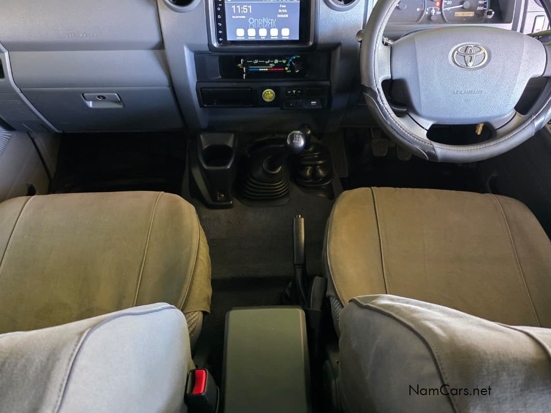 Toyota Land Cruiser 79 4.5D V8 4x4 D/C M/T in Namibia