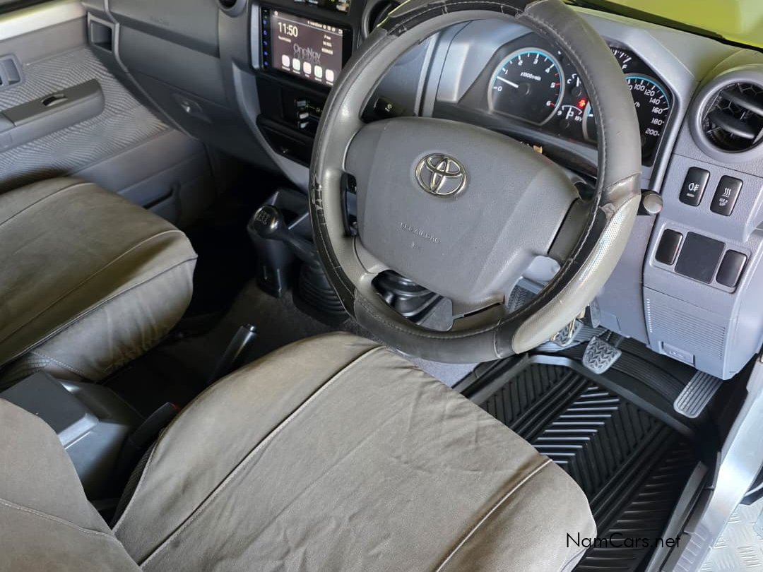 Toyota Land Cruiser 79 4.5D V8 4x4 D/C M/T in Namibia