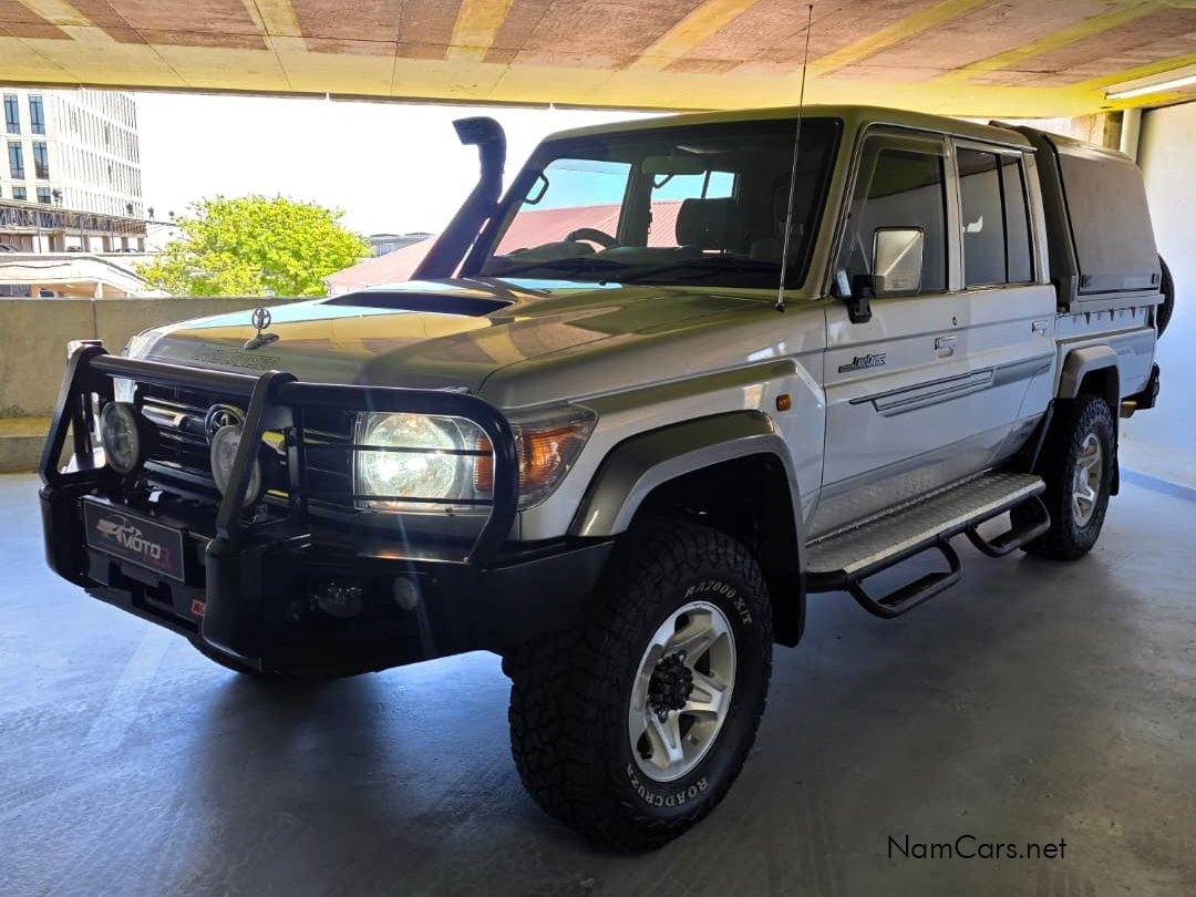 Toyota Land Cruiser 79 4.5D V8 4x4 D/C M/T in Namibia