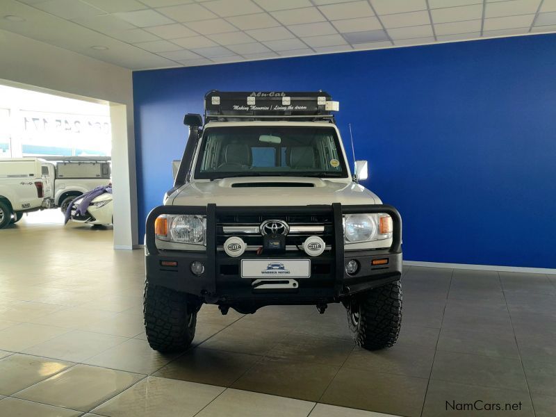 Toyota Landcruiser 76 4.5D V8 SWB in Namibia