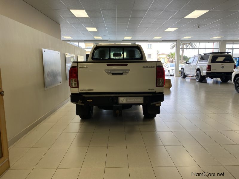 Toyota HILUX RAIDER D/C 4.0 V6 4X4 AT in Namibia