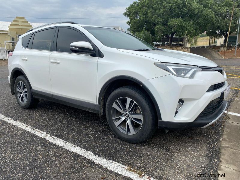 Toyota Rav4 2.0 GX A/T in Namibia
