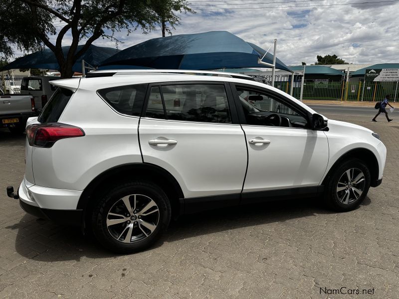 Toyota Rav4 2.0i GX Auto in Namibia