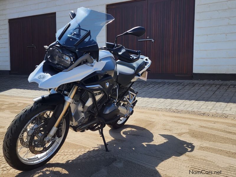 BMW GS R 1200 in Namibia