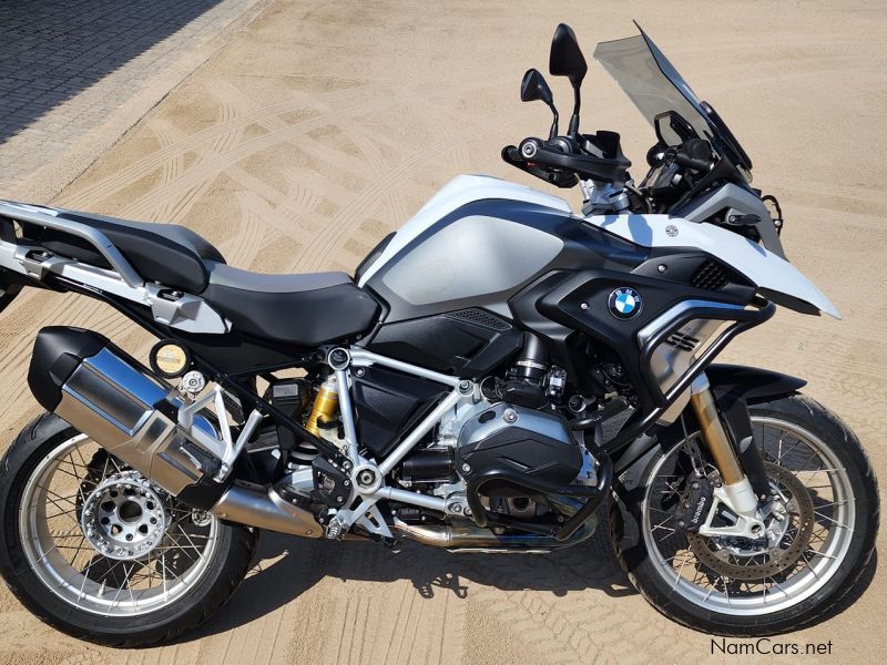 BMW GS R 1200 in Namibia