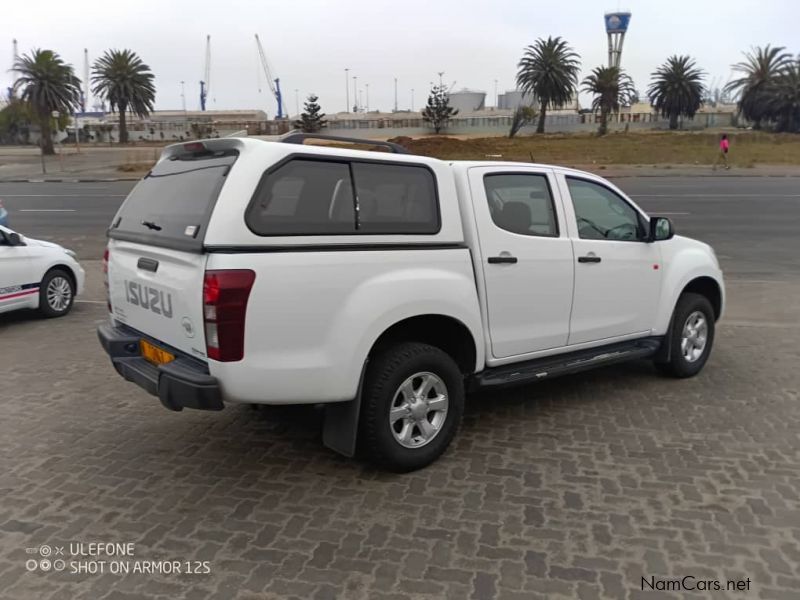 Isuzu D-Max 250 D/C MT in Namibia