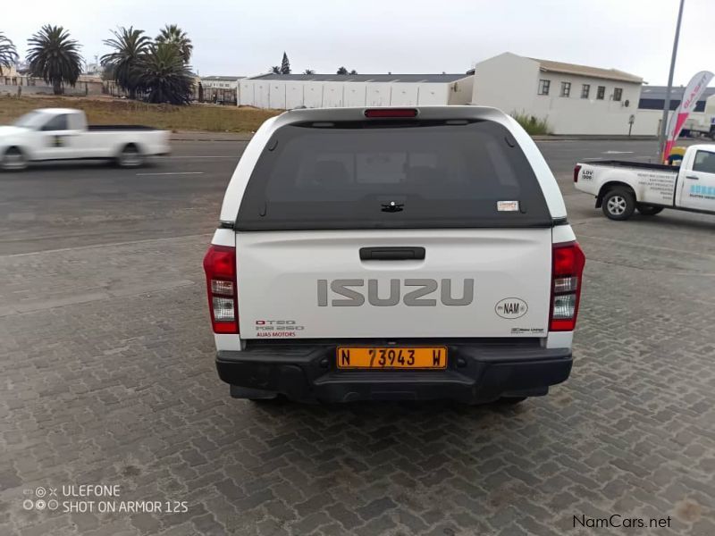 Isuzu D-Max 250 D/C MT in Namibia