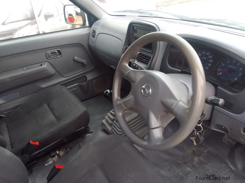 Nissan HardBody NP 300 2.4 4x4 Petrol S/CAB in Namibia