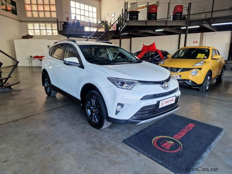 Toyota TOYOTA RAV4 2.0 GX A/T in Namibia