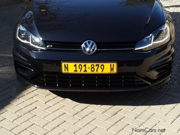 Volkswagen Golf 7.5 TSI R 2L DSG in Namibia