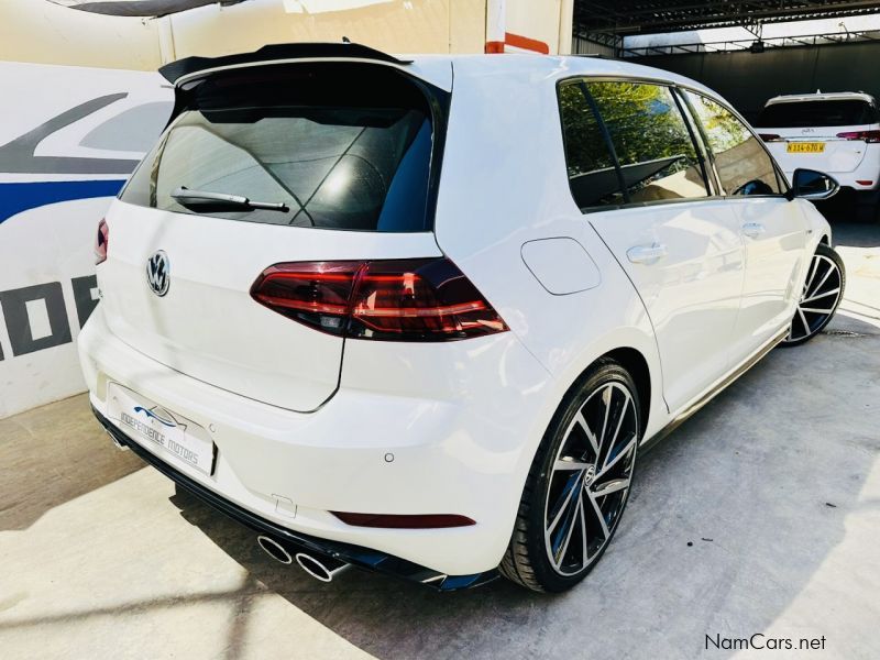 Volkswagen R 7.5 in Namibia