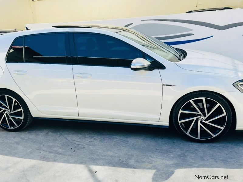 Volkswagen R 7.5 in Namibia