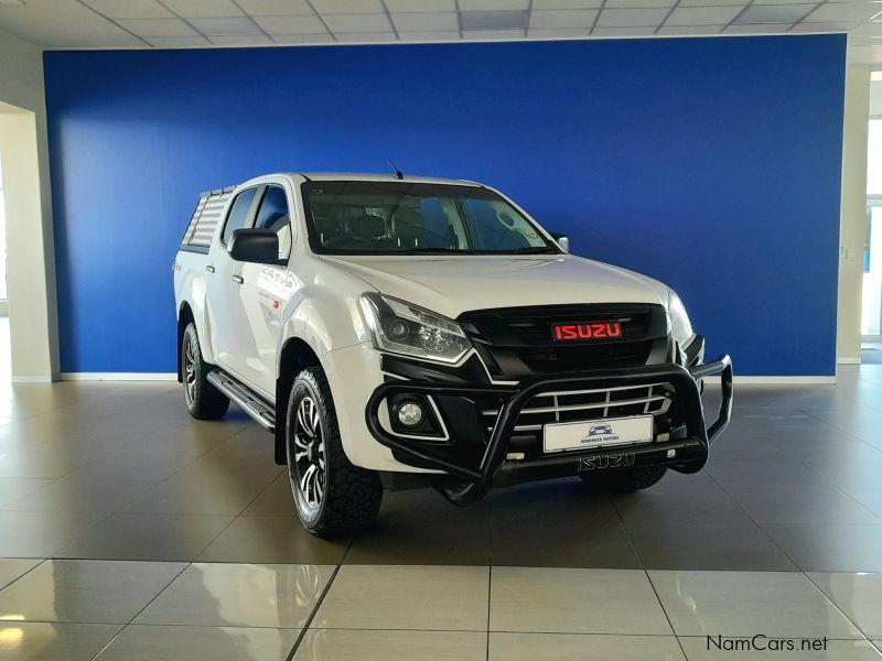 Isuzu D-Max 250 X-Rider 4x4 DC PU in Namibia