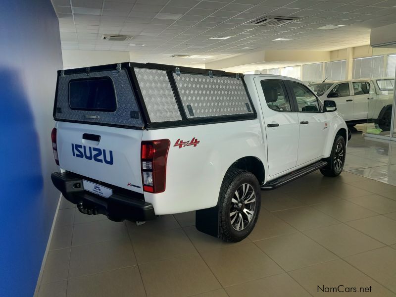 Isuzu D-Max 250 X-Rider 4x4 DC PU in Namibia