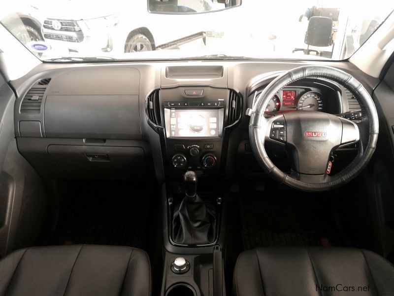 Isuzu D-Max 250 X-Rider 4x4 DC PU in Namibia