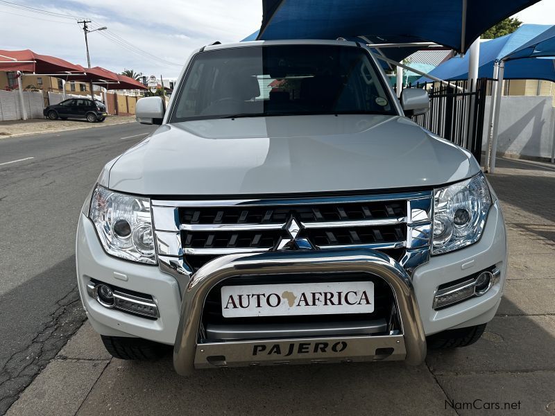 Mitsubishi Pajero 3.2 DiD GLS LWB SW 4x4 A/T 7 SEATER NO DEPOSIT in Namibia