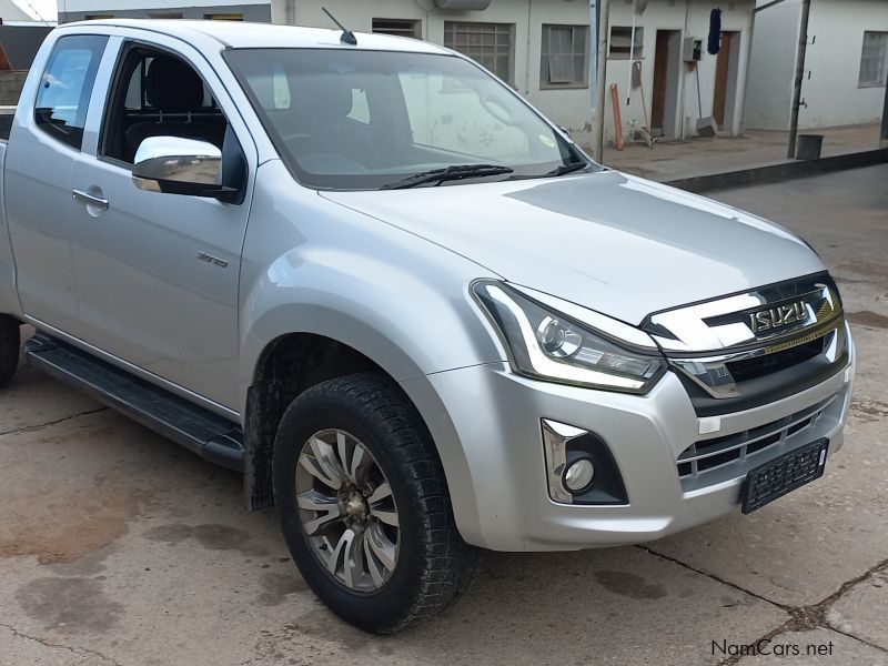 Isuzu D-MAX 3.0 EXTENDED CAB 4X2 M/T in Namibia