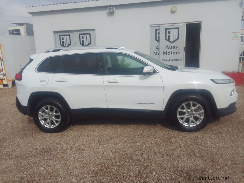 Jeep Cherokee 2.4 Longitude Auto in Namibia