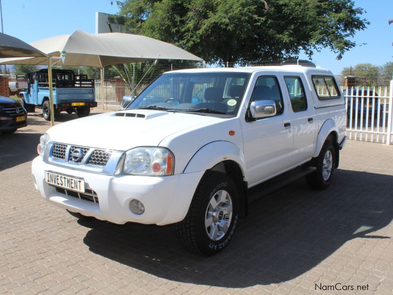 Nissan NP300 2.5TDI D/C 4X4 in Namibia