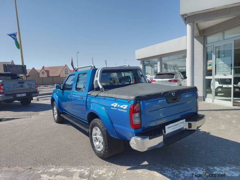 Nissan Nissan Np 300 D/cab 4x4 Mt in Namibia