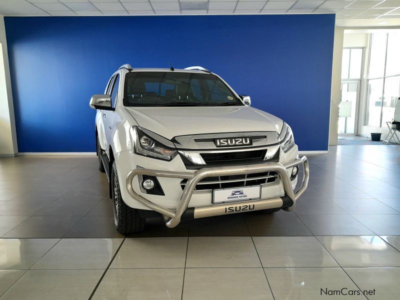 Isuzu D-MAX 300 LX 4x4 DC AT in Namibia