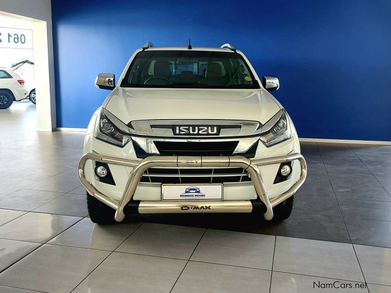 Isuzu D-Max 300 LX 4x4 A/T D/C P/U in Namibia