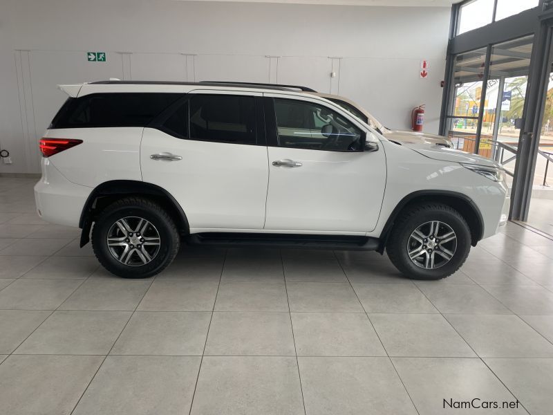 Toyota FORTUNER 2.4 4X4 A/T in Namibia