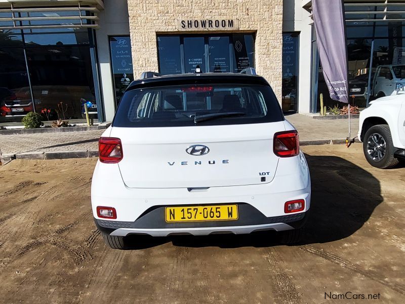 Hyundai VENUE 1,0 TGDI FLUID DCT 2 TONE in Namibia