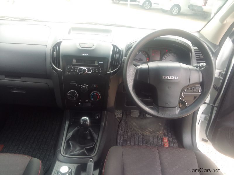 Isuzu D-MAX 250 4x4 HiRider D/CAB in Namibia