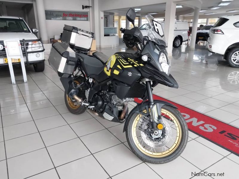 Suzuki V-Strom 1000 in Namibia