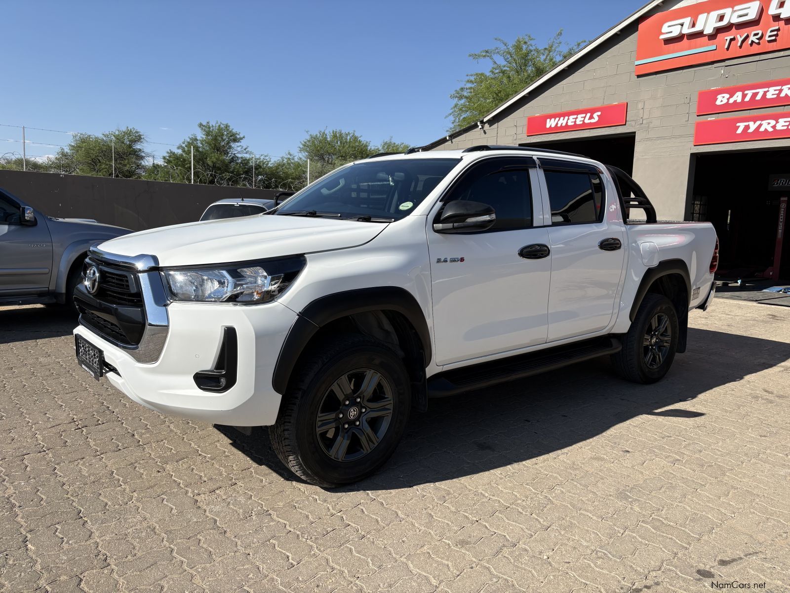 Toyota HILUX 2.4 GD-6 RAIDER 4X4 A/T P/U D/C (Rebuild) in Namibia