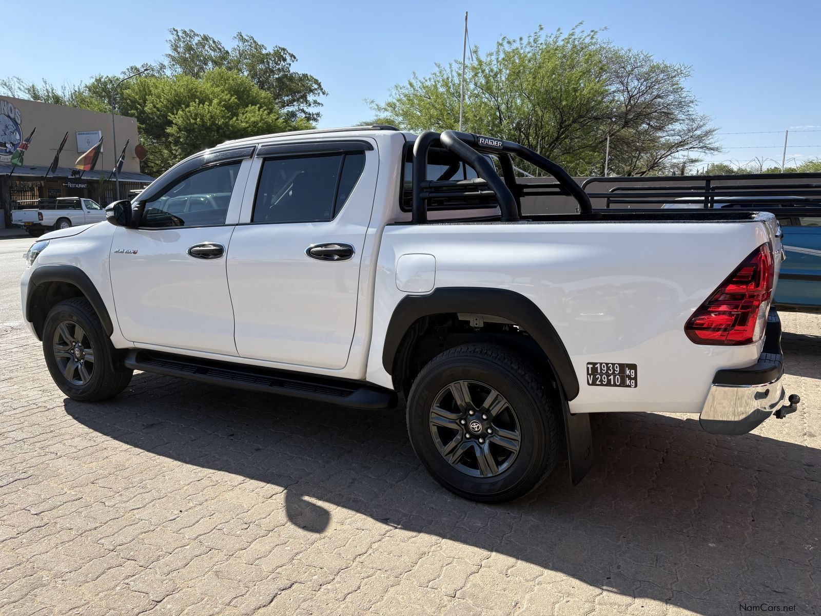 Toyota HILUX 2.4 GD-6 RAIDER 4X4 A/T P/U D/C (Rebuild) in Namibia