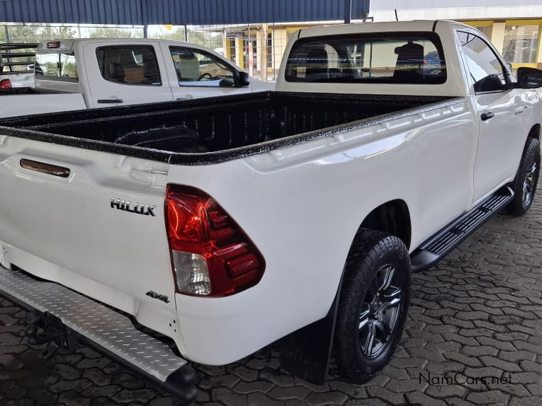 Toyota HILUX 2.4 GD6 SR 4X4 S/CAB in Namibia