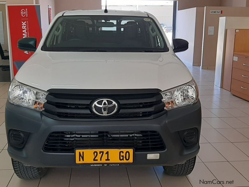 Toyota Hilux D/C 2.7 VVTi RB 5 MT in Namibia